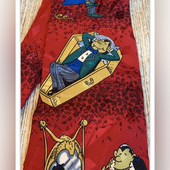 Mens HALLOWEEN DRACULA Silk Tie~Celebrations by Hallmark For Superba~Ex Cond~58” - Picture 4 of 13